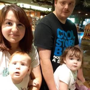 Meet your Posher, Holly